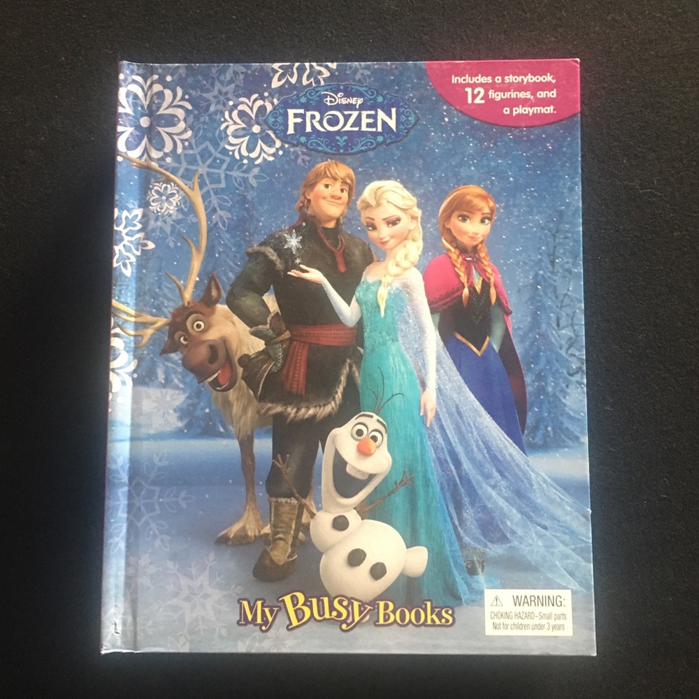 Frozen Book Playset with Figurines and Mat